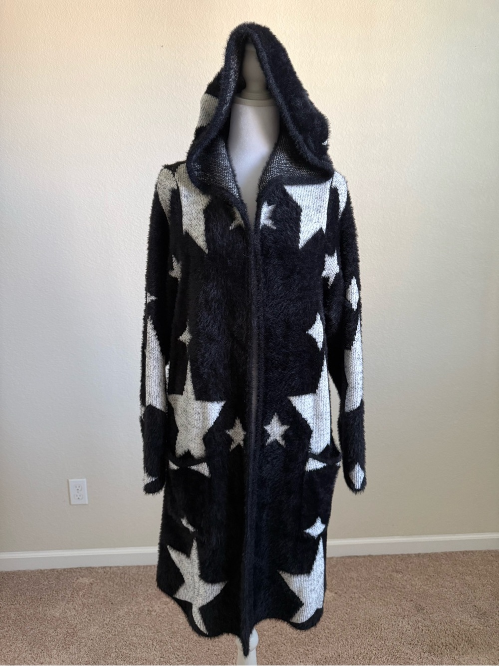Torrid Star Hooded Black Sweater Open Cardigan Coatigan NWT 1X 14/16